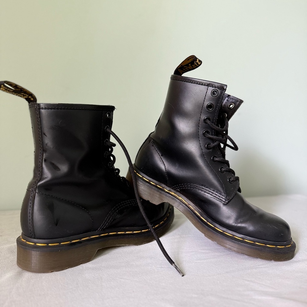 Dr Marten 1460 SLIM SMOOTH LEATHER LACE UP BOOTS